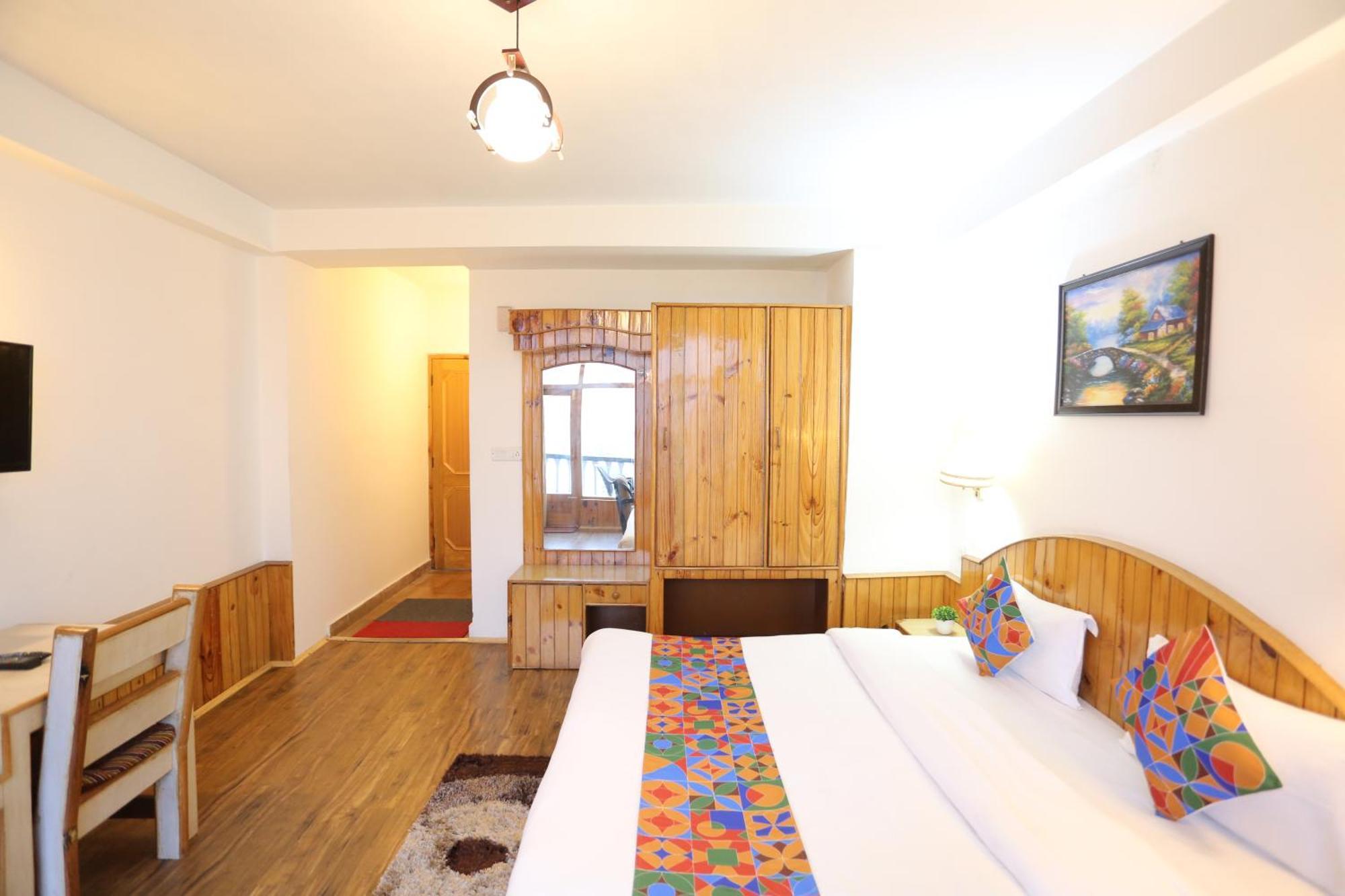 Hotel Surbhi Vashist المظهر الخارجي الصورة