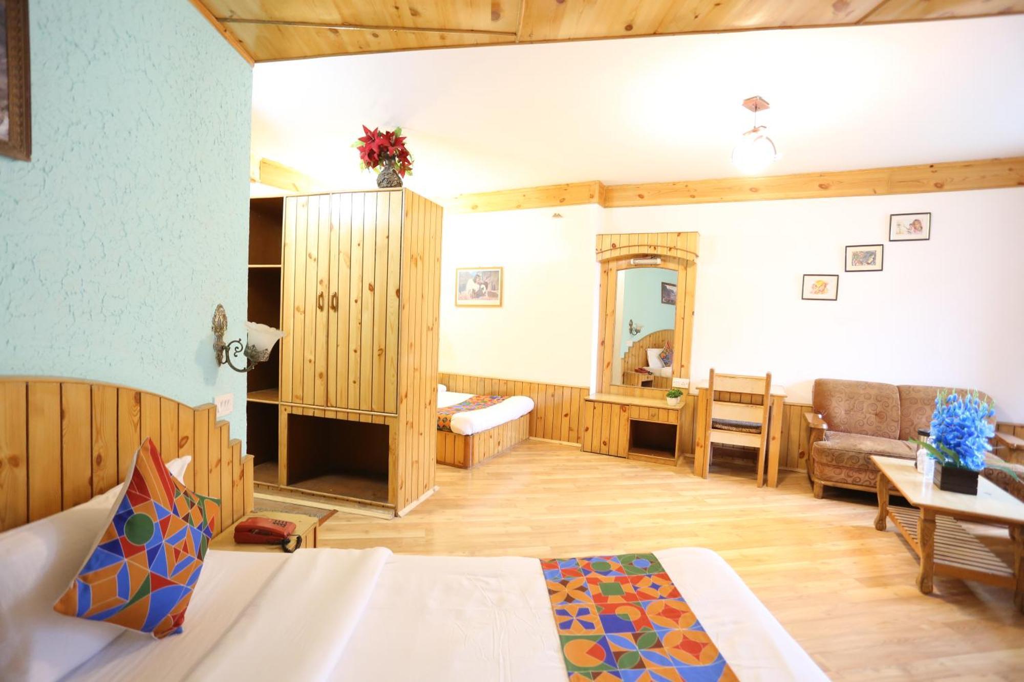 Hotel Surbhi Vashist المظهر الخارجي الصورة