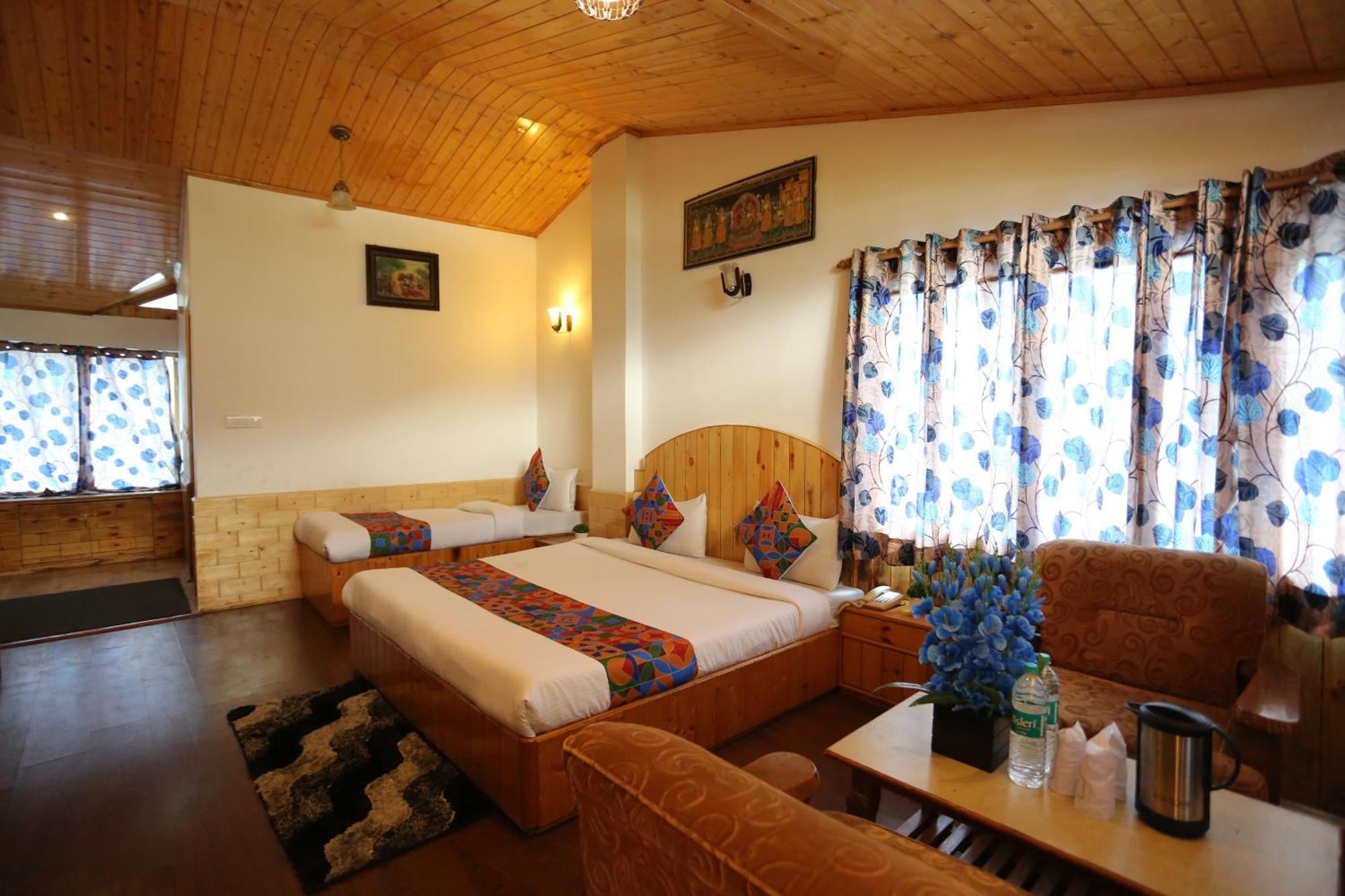 Hotel Surbhi Vashist المظهر الخارجي الصورة