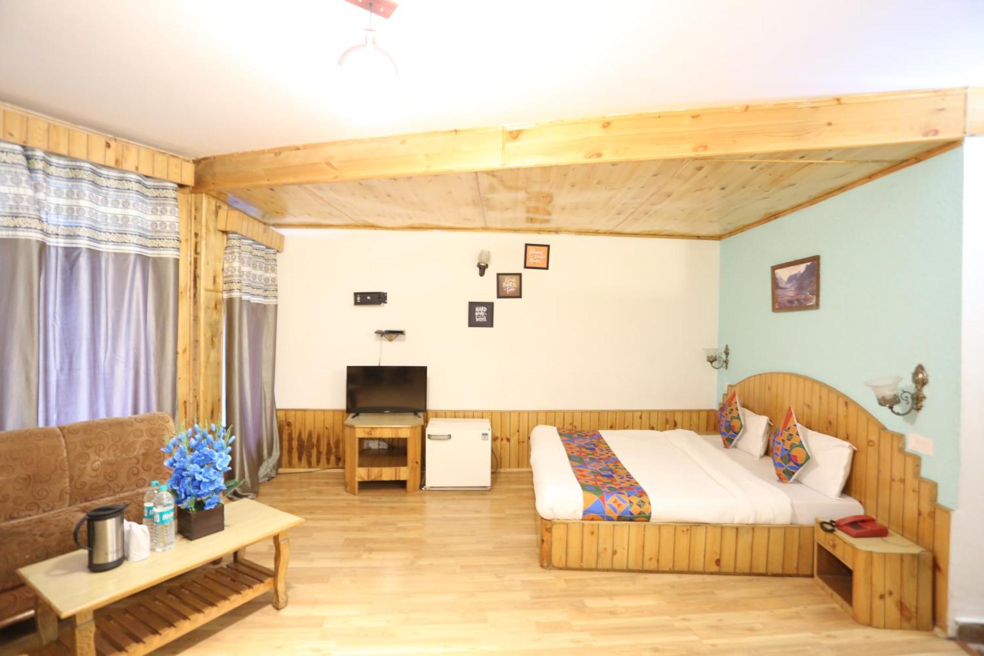 Hotel Surbhi Vashist المظهر الخارجي الصورة