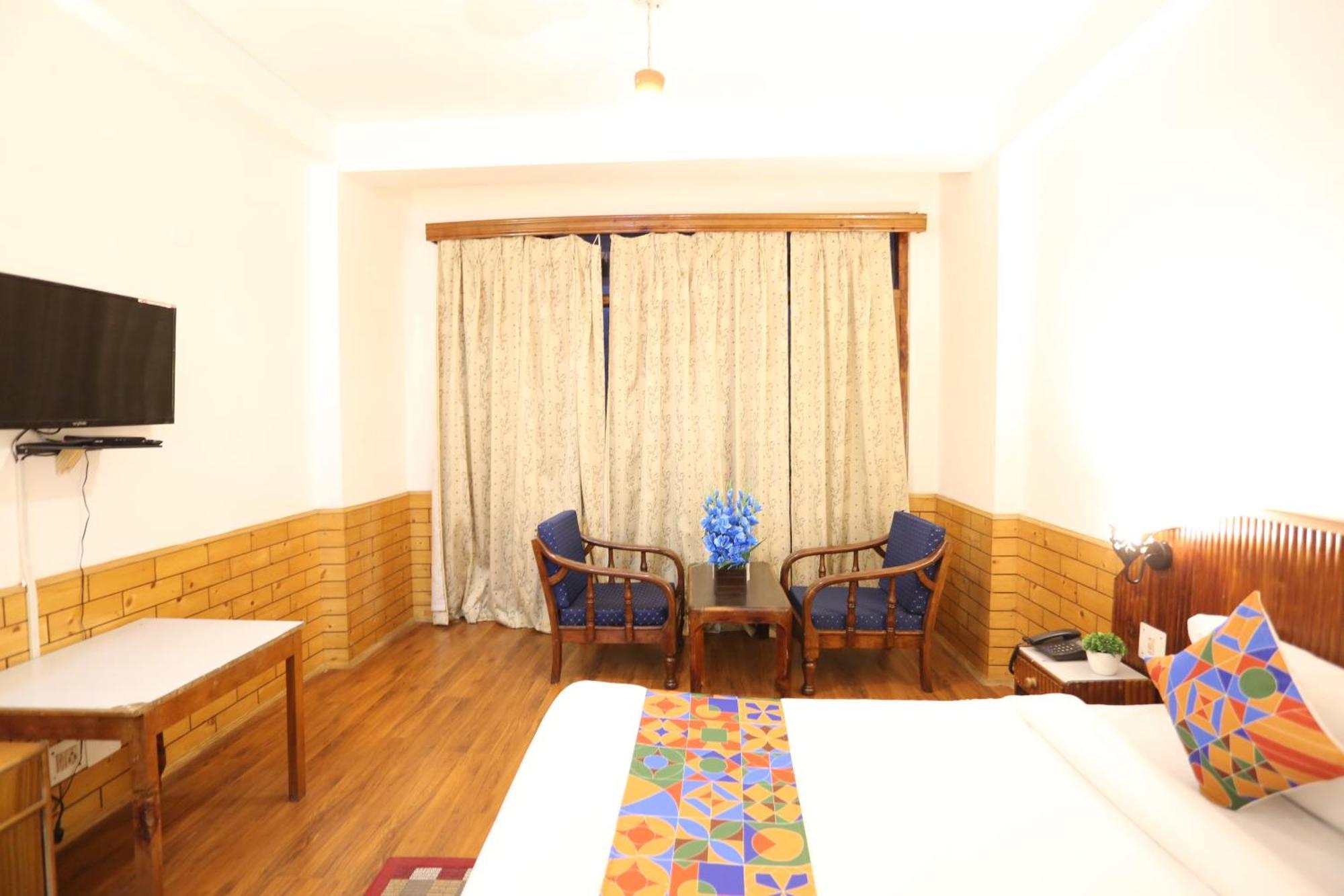 Hotel Surbhi Vashist المظهر الخارجي الصورة