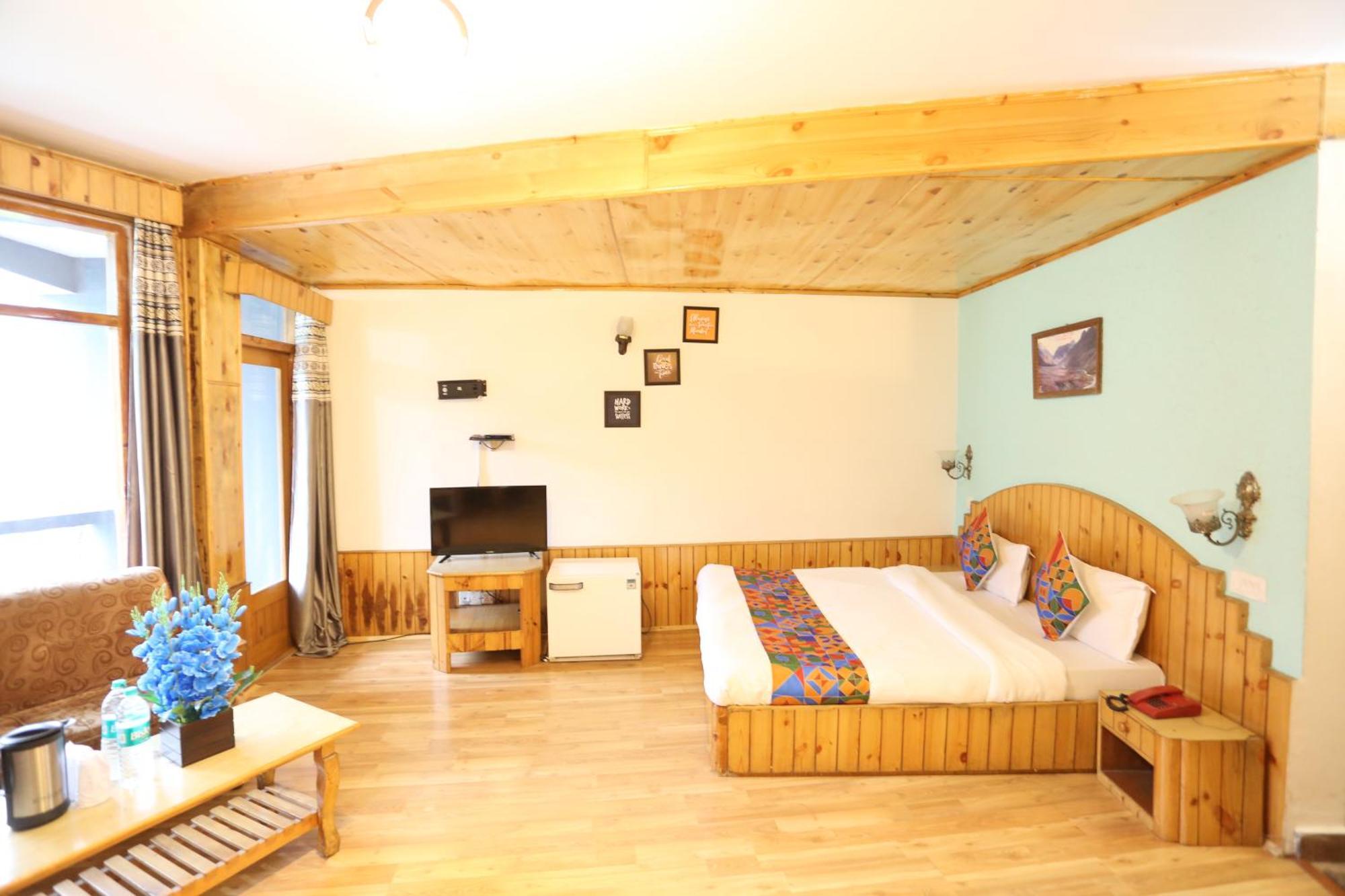 Hotel Surbhi Vashist المظهر الخارجي الصورة